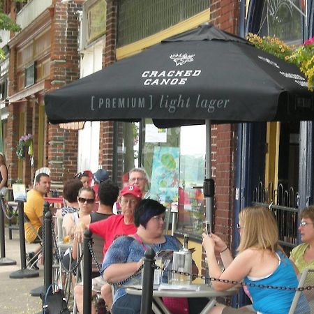 Canalside Restaurant, Inn & Kitchen Store พอร์ทโคลบอร์น ภายนอก รูปภาพ